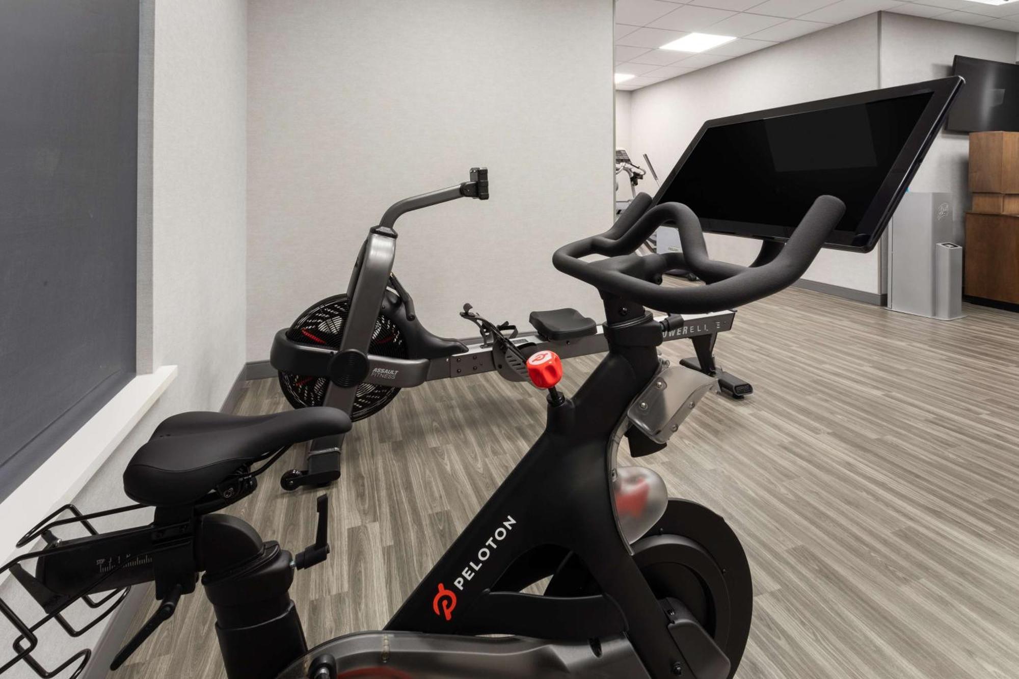 Hampton Inn By Hilton Nashville Airport Century Place Esterno foto