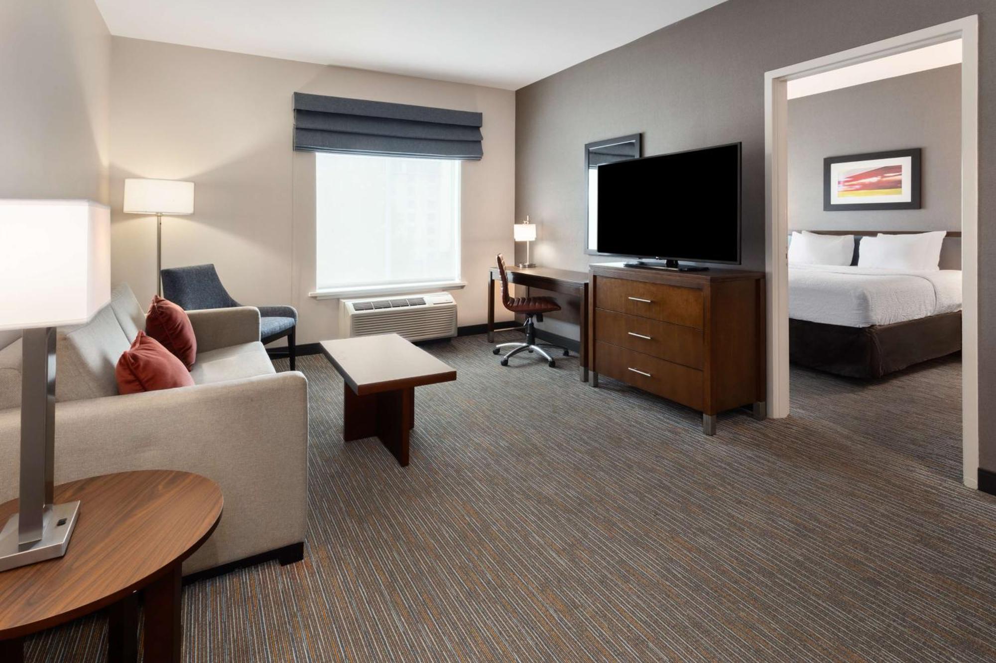 Hampton Inn By Hilton Nashville Airport Century Place Esterno foto
