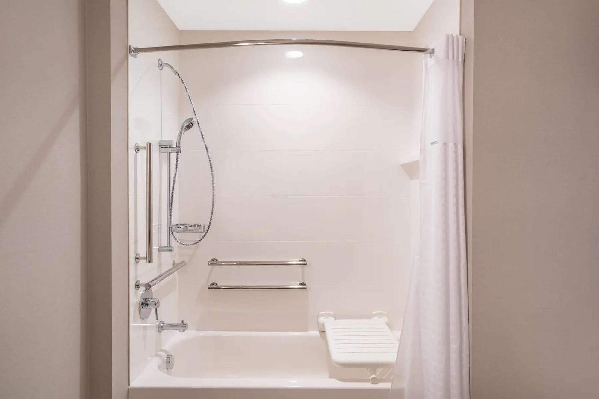 Hampton Inn By Hilton Nashville Airport Century Place Esterno foto