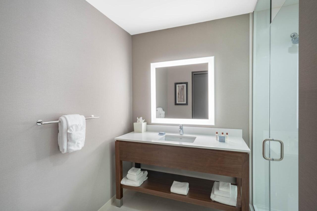 Hampton Inn By Hilton Nashville Airport Century Place Esterno foto